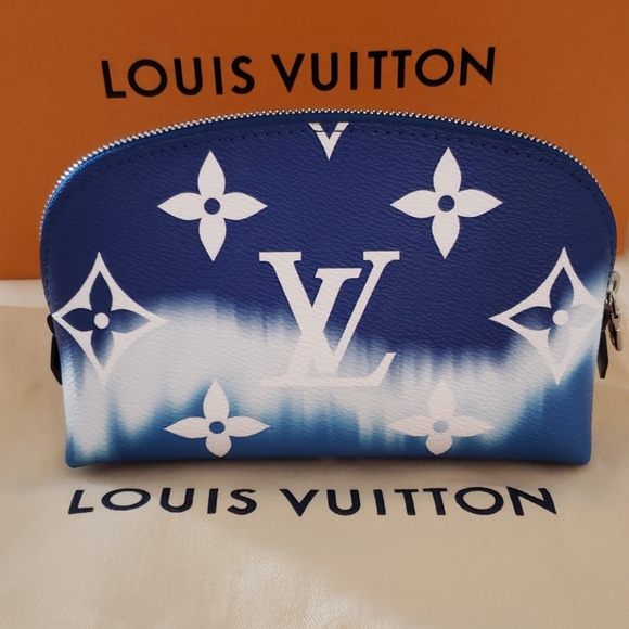 Louis Vuitton Escale Blue Cosmetic Toiletry Pouch Giant Flower Monogram Pochette - Picture 3 of 17